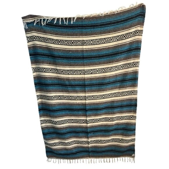 Vintage Artesanias Made in Mexico Blue & White  Blanket Throw 69” X 46” - Picture 1 of 8